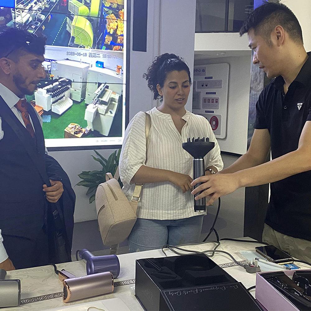 UAE buyers come to our company to order solar & smart home products